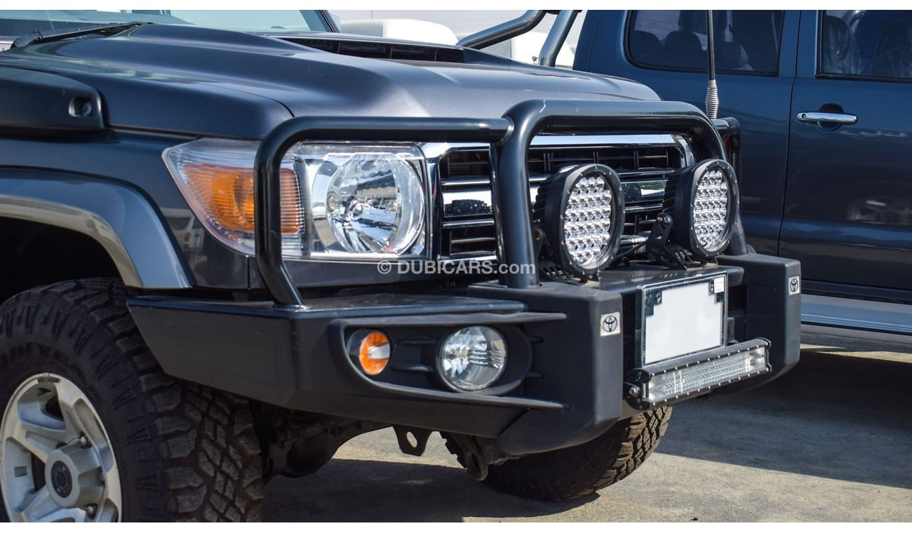 Toyota Land Cruiser 70 GXL 1VD engine Diesel turbo Full option hard Top