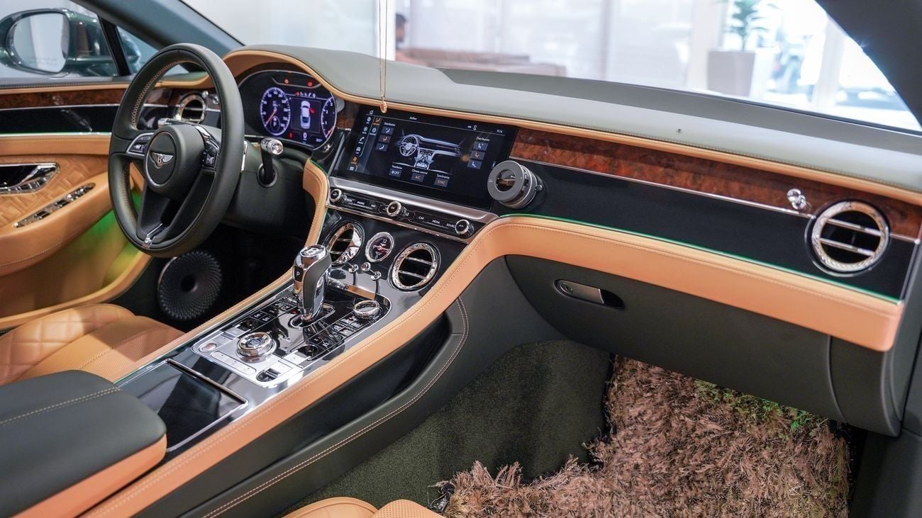 بنتلي كونتيننتال جي تي 4.0T V8