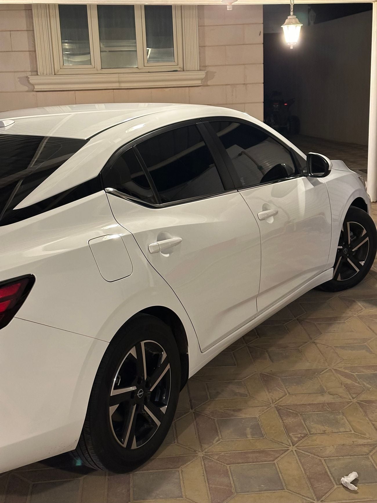 Nissan Sentra Sentra SV 1/2