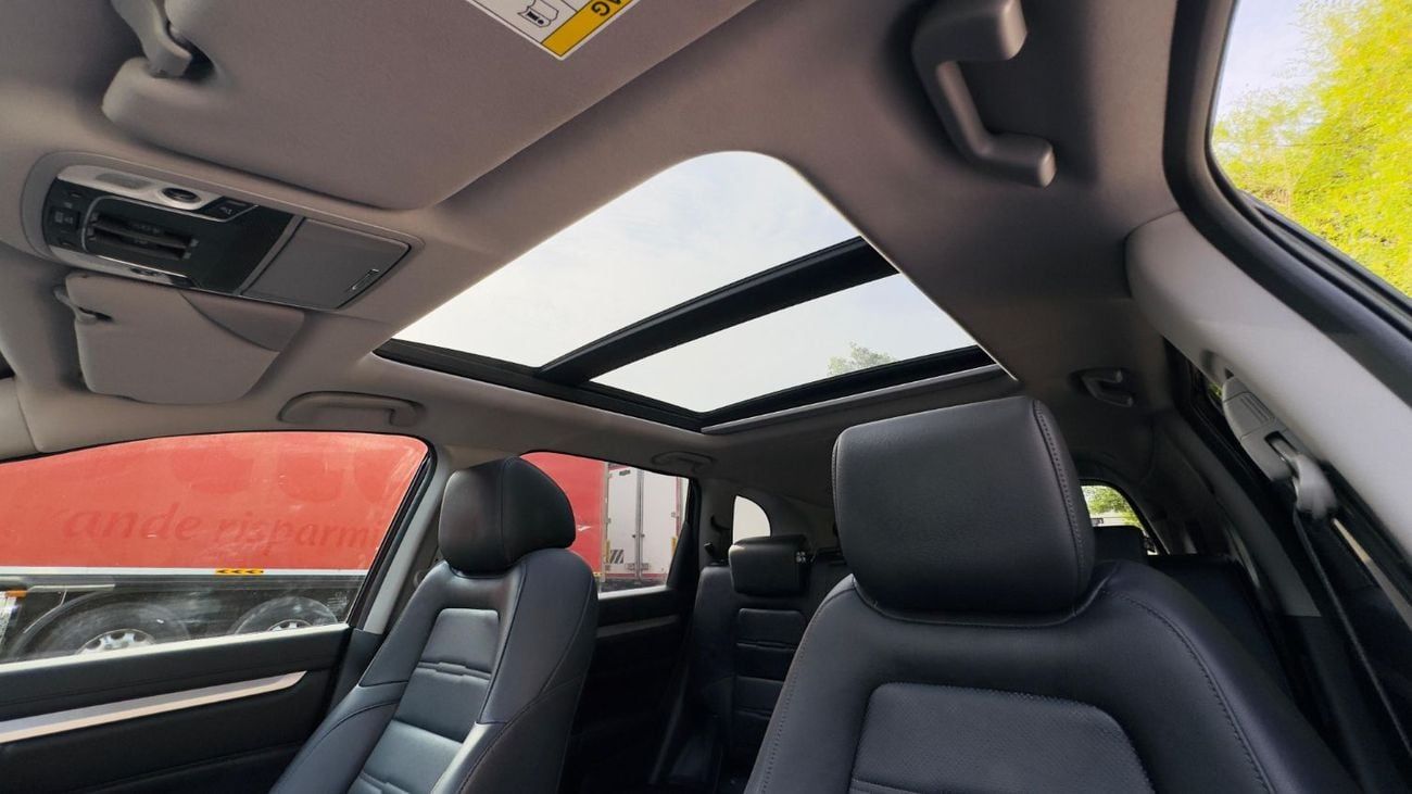 Honda CRV TOP GRADE | PUSH START | 1.5L PETROL ENGINE | AUTO | HEATED LEATHER SEATS | 4WD | RHD