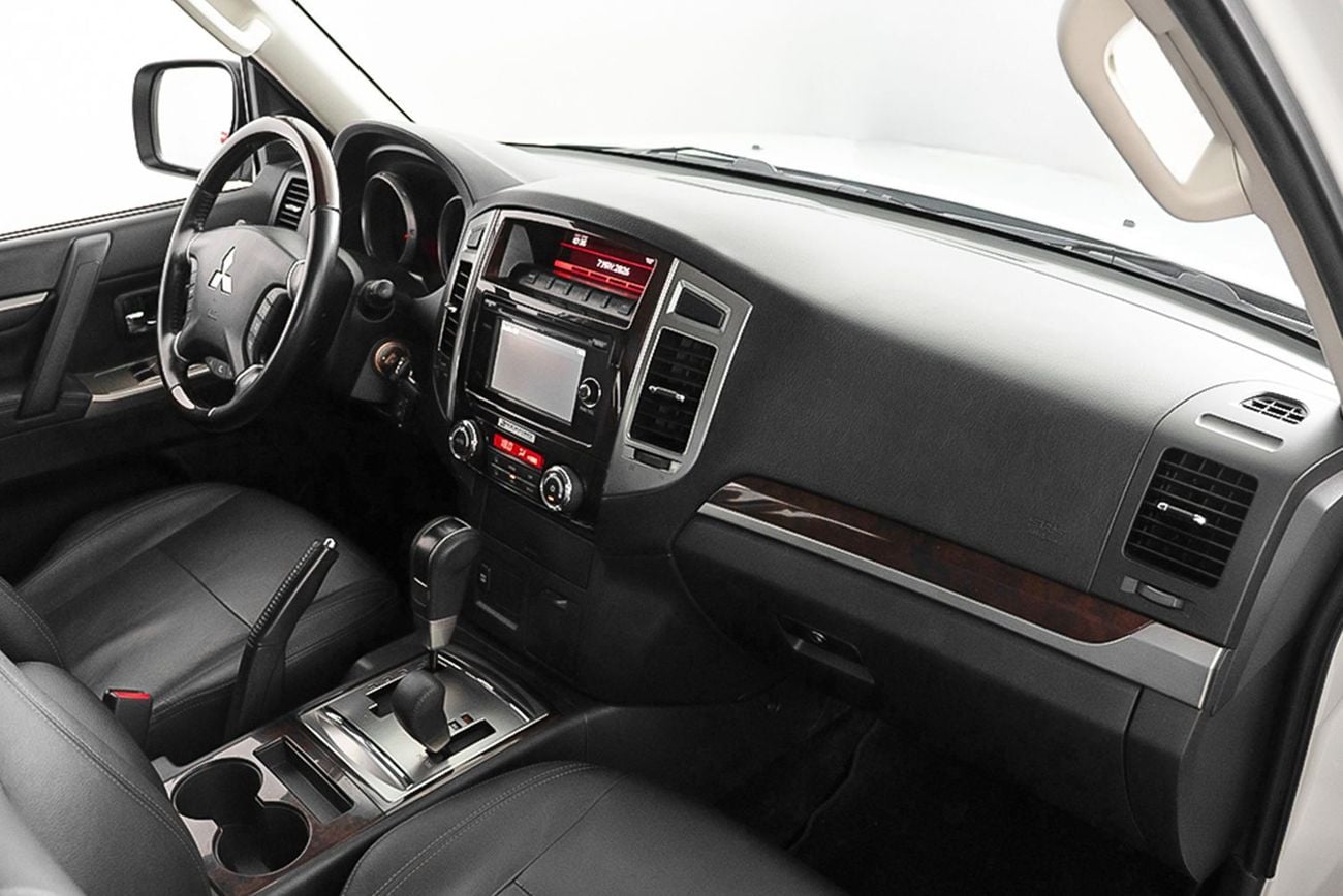 Mitsubishi Pajero GLS H/L GOLD
