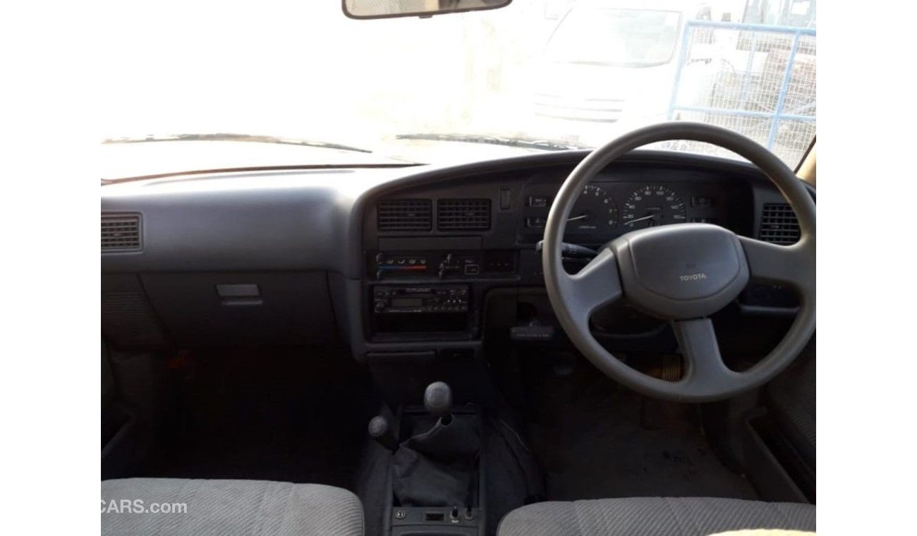 Toyota Hilux Hilux pick up RIGHT HAND DRIVE (Stock no PM 352 )