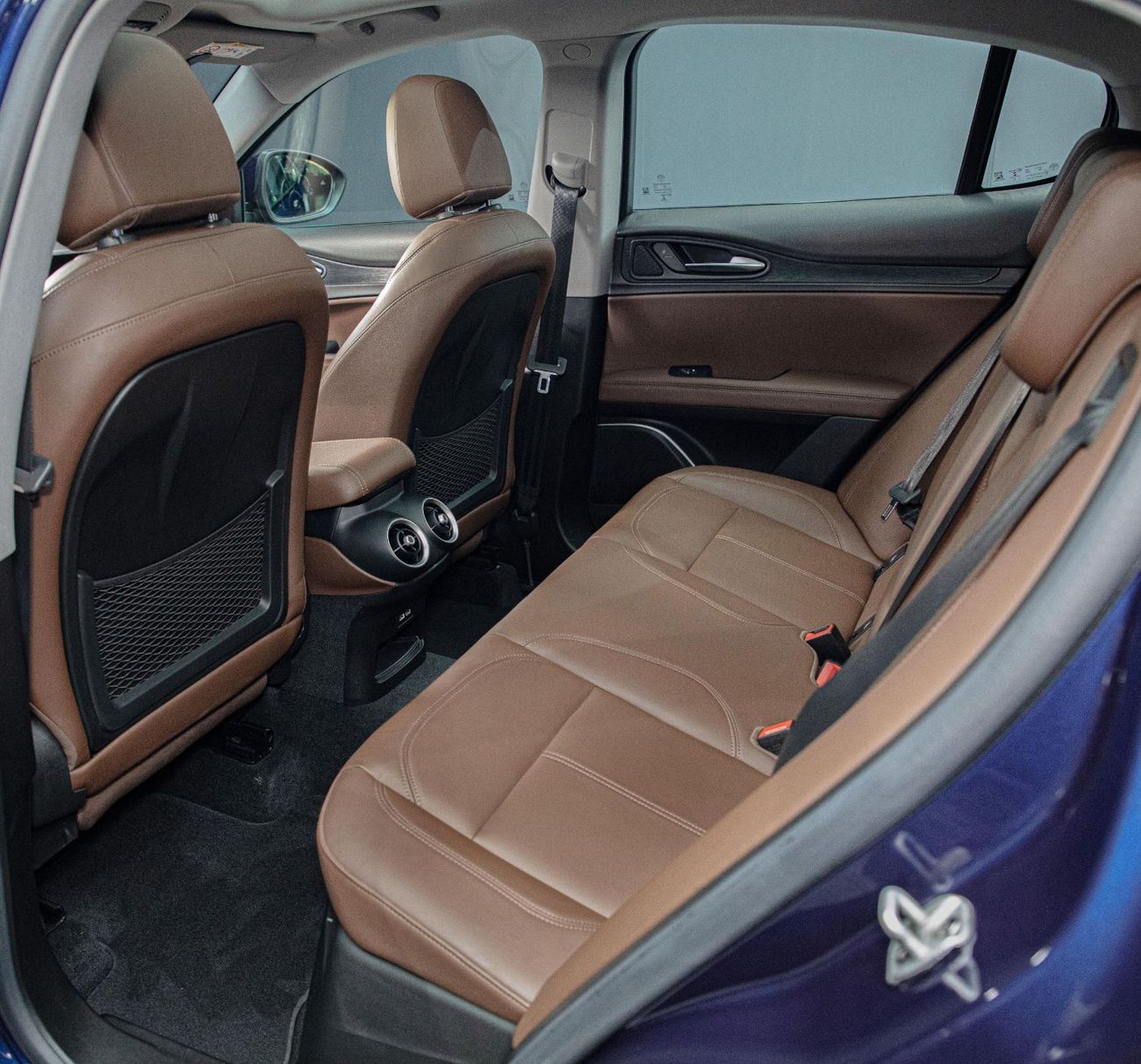 Alfa Romeo Stelvio Super 2.0L 1,650x60 • 20% DP • 2020 Alfa Romeo Stelvio Q4 • Warranty Available • GCC •