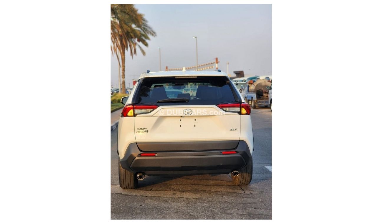 تويوتا راف ٤ XLE