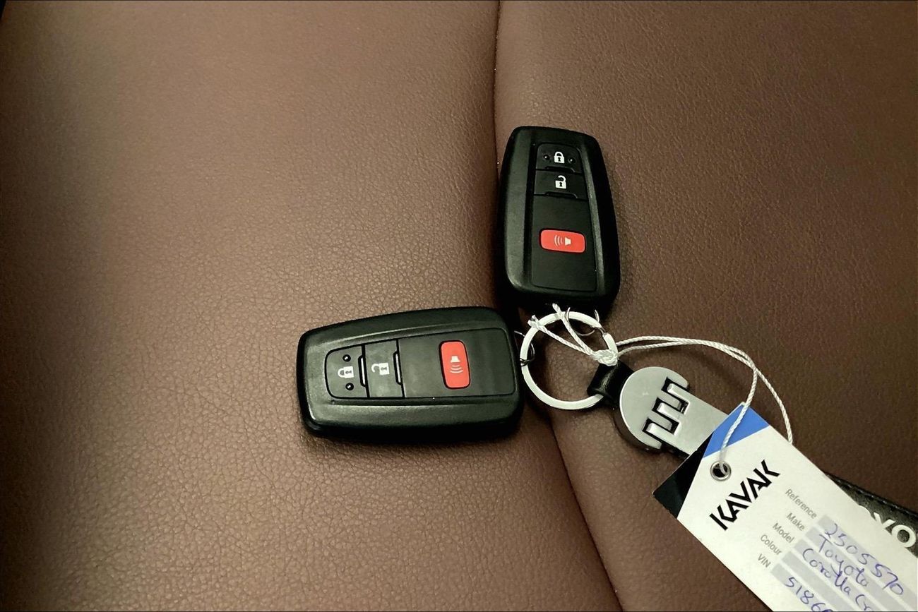 تويوتا كورولا كروس GLI | National Day Celebration | شامل الضمان | 0 ﺪﻔﻋﺓ ﺃﻮﻟﻯ