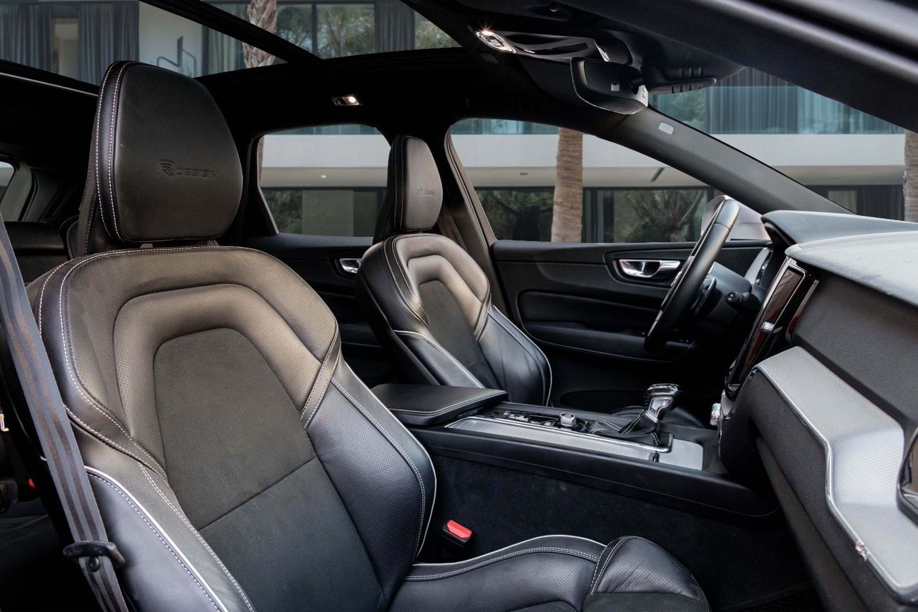 Volvo XC60 R-DESIGN | 1,958 P.M | 0% Downpayment |