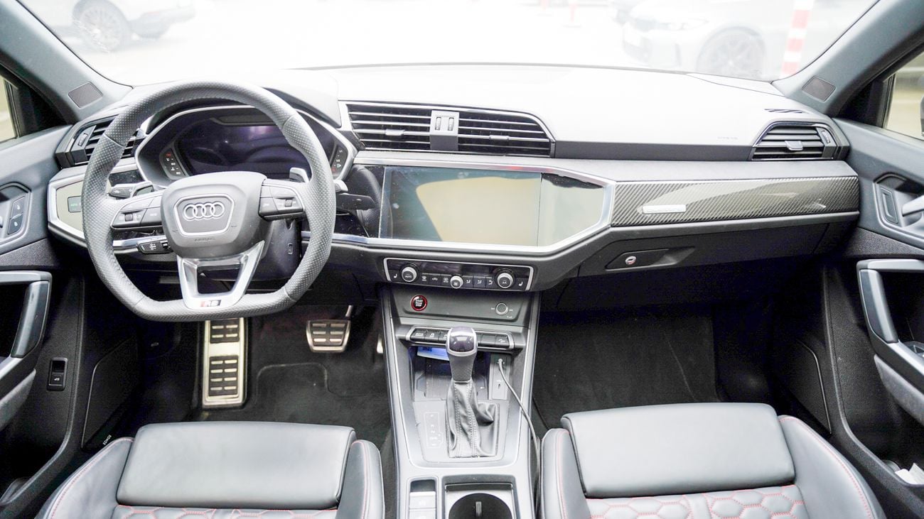 أودي RSQ3 Q3 RS SPORTBACKTFSI 2.5 L 400 HP