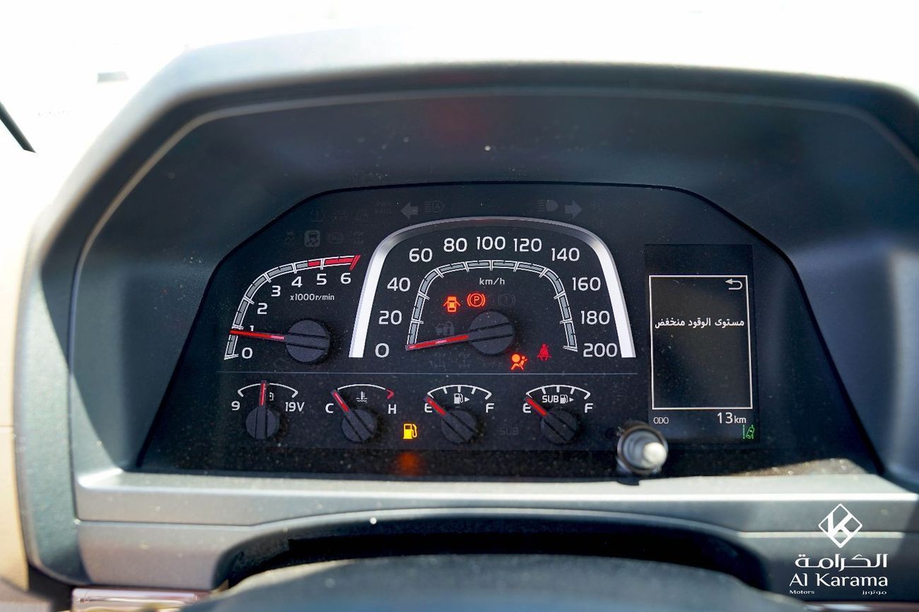 Toyota Land Cruiser Pick Up 2.8L | LX 4x4 Diesel | Alloy Wheel | Rear camera | Diff Lock | Cruise Control | GCC Specs