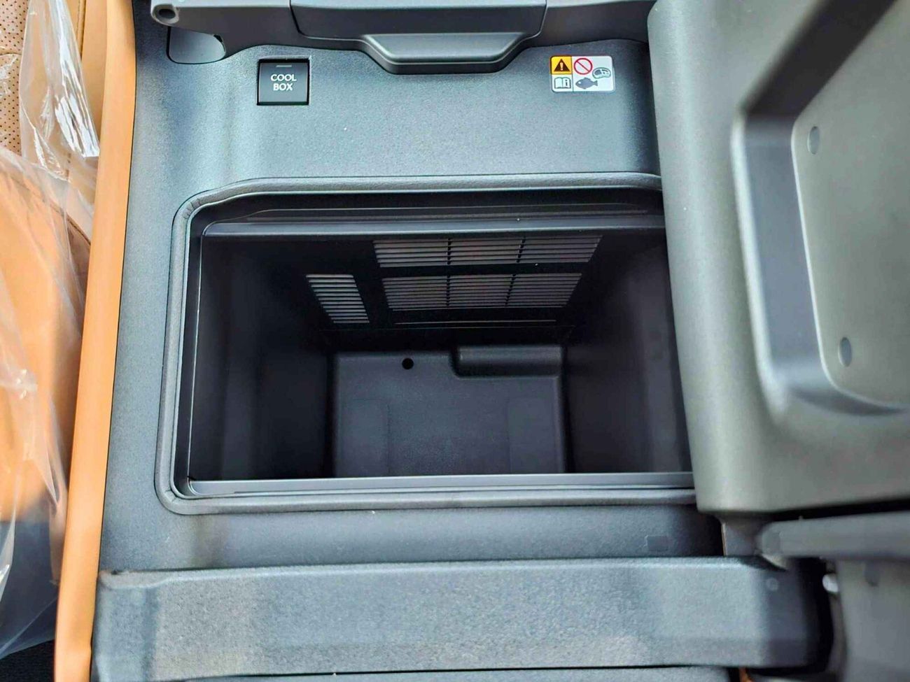 لكزس LX 600 TURBO PLUS / 3.5L V6 / POWER SEATS / 360* CAMERA/ SUNROOF / HIGH OPTION (CODE # LXTSO)