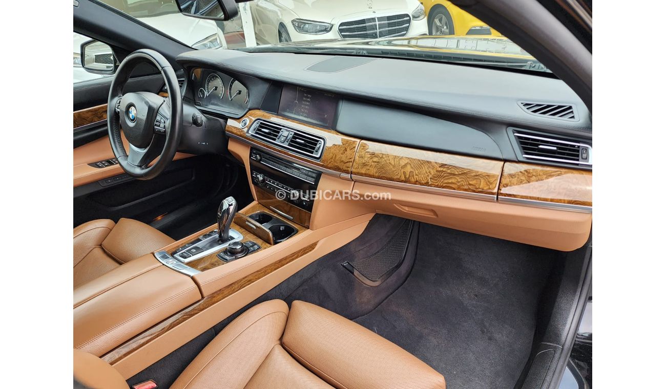 BMW 750Li BMW 750 LI_Gcc_2012_Excellent_Condition _Full option