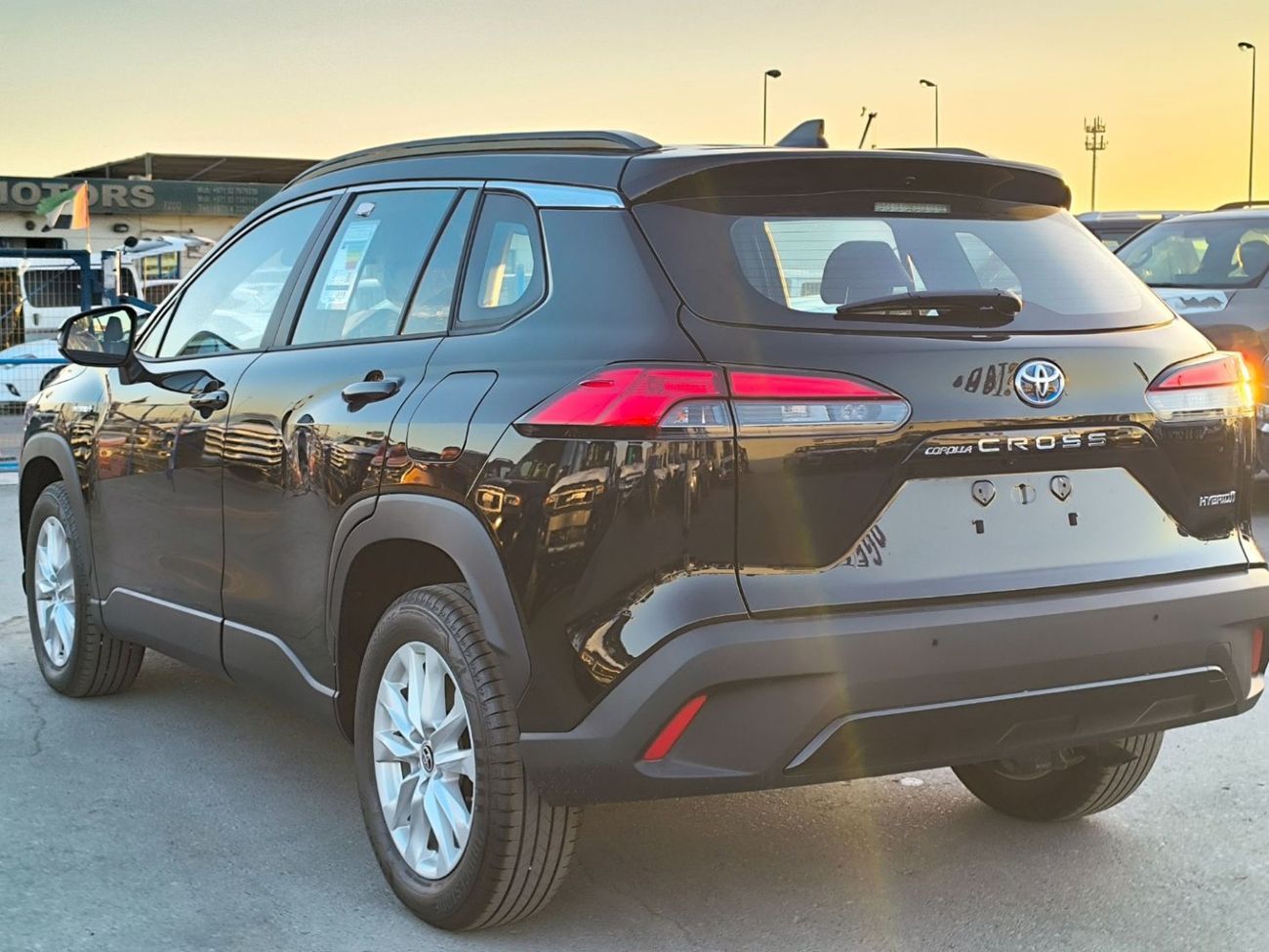 تويوتا كورولا كروس CROLLA CROSS 1.8L HYBRID 2024