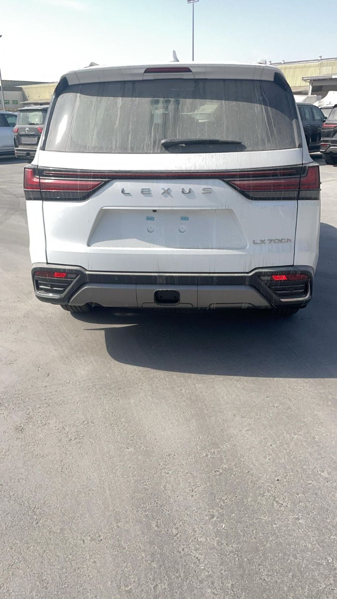 Lexus LX 700h Signature 3.5L T HYBRID WITH AUTOPARKING