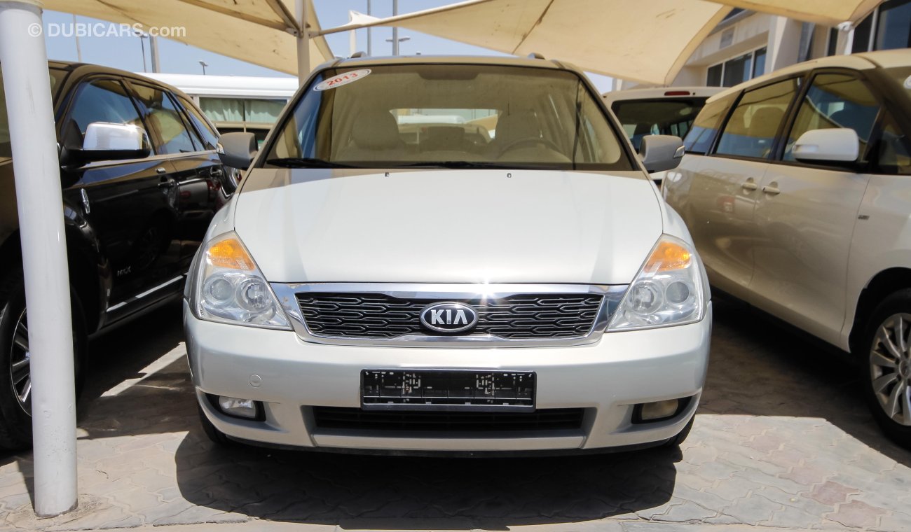 Kia Carnival