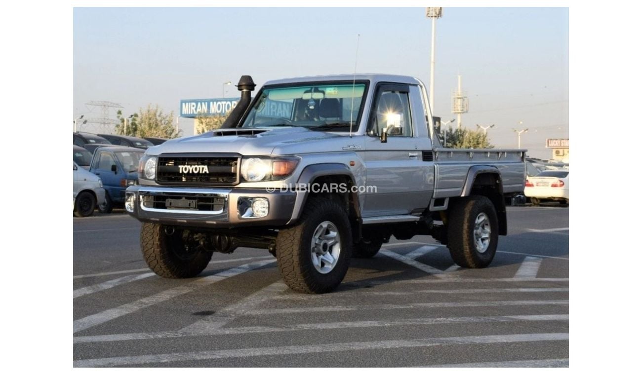 Toyota Land Cruiser Pick Up