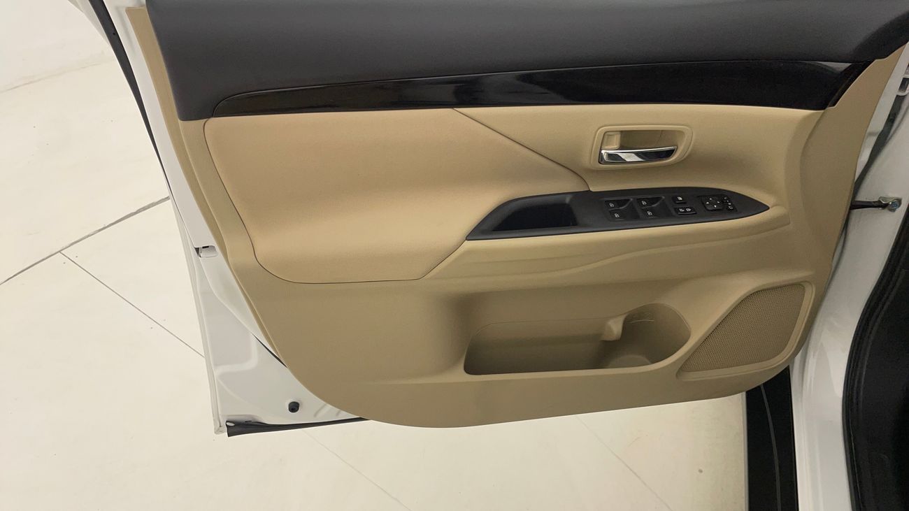 Mitsubishi Outlander GLS MID 2.4 | Zero Down Payment | Home Test Drive