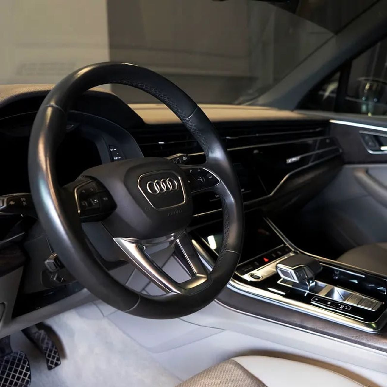 أودي Q7 45 TFSI