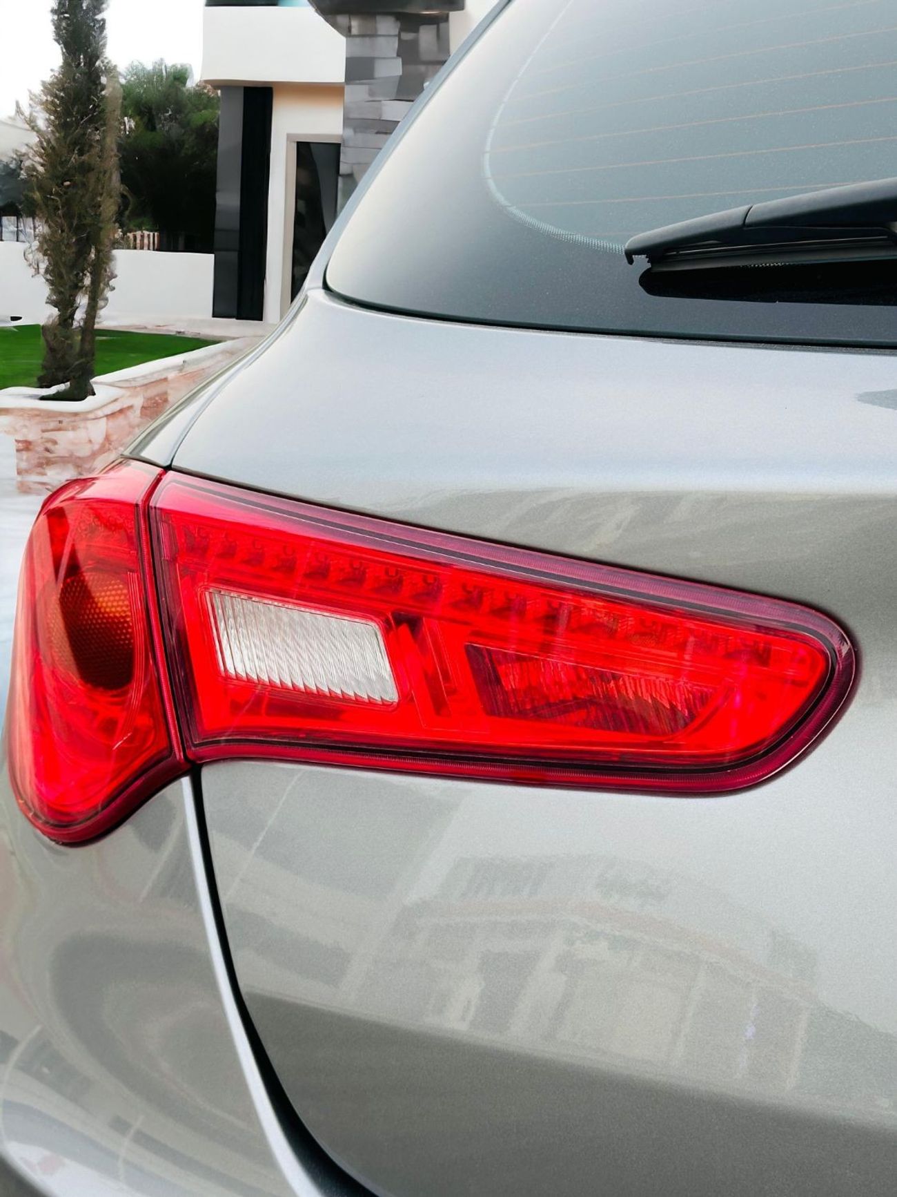 ألفا روميو جوليتا Veloce AED 710 PM | ALFA ROMEO GIULIETTA 1.8 TC I4 | GCC | 0% DP | WELL MAINTAINED | STYLING EXTERIO