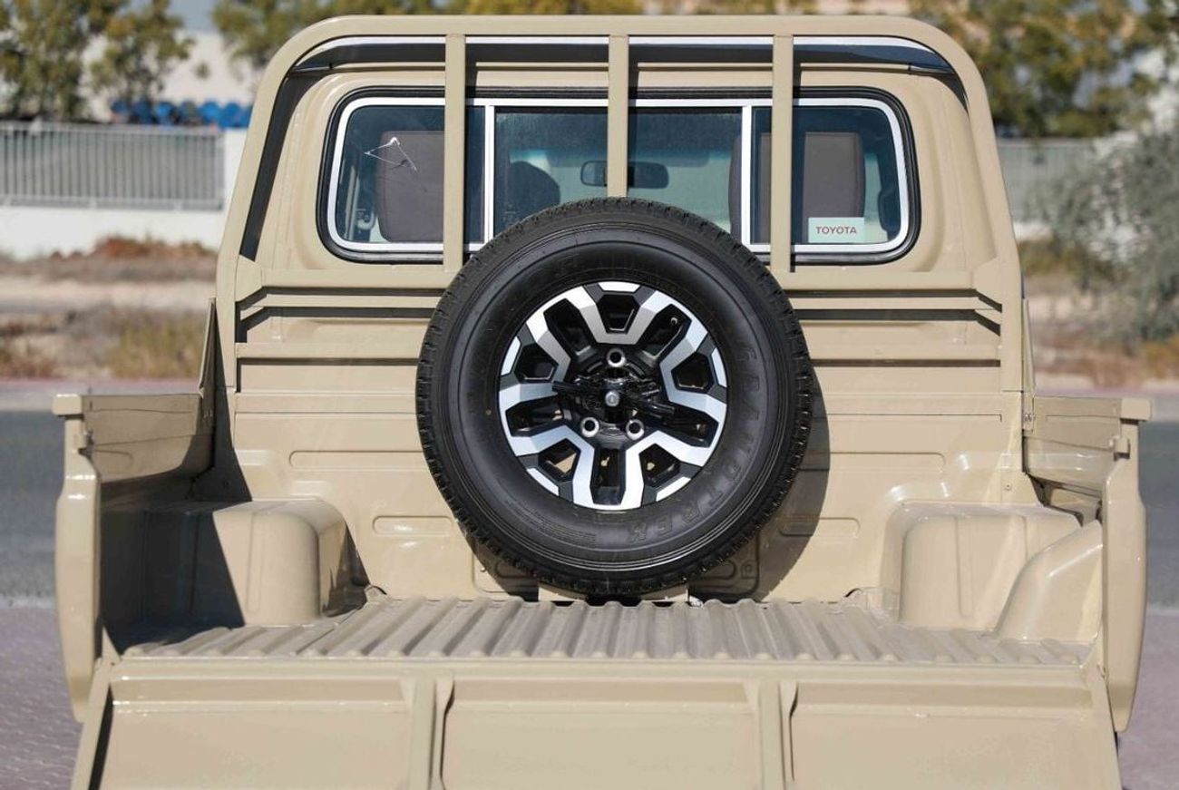 Toyota Land Cruiser Pick Up 2024 TOYOTA LC79 LX Z DOUBLE CAB 2.8 - BEIGE inside TAN | Export Only