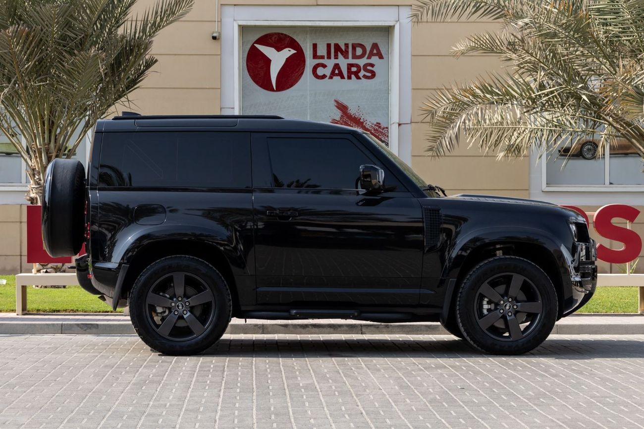 لاند روفر ديفندر P300 90 X-Dynamic SE 2.0L (5 Seater)