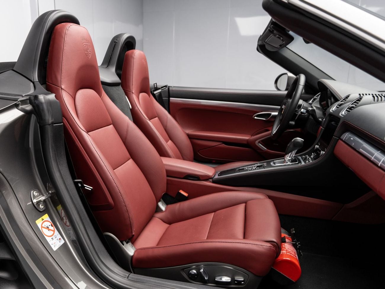 Porsche 718 Boxster STD SUMMER STARTS NOW | EXCLUSIVE DEAL BY BLACKLINE, 2025 Porsche Boxster,  Agency Warranty, GCC