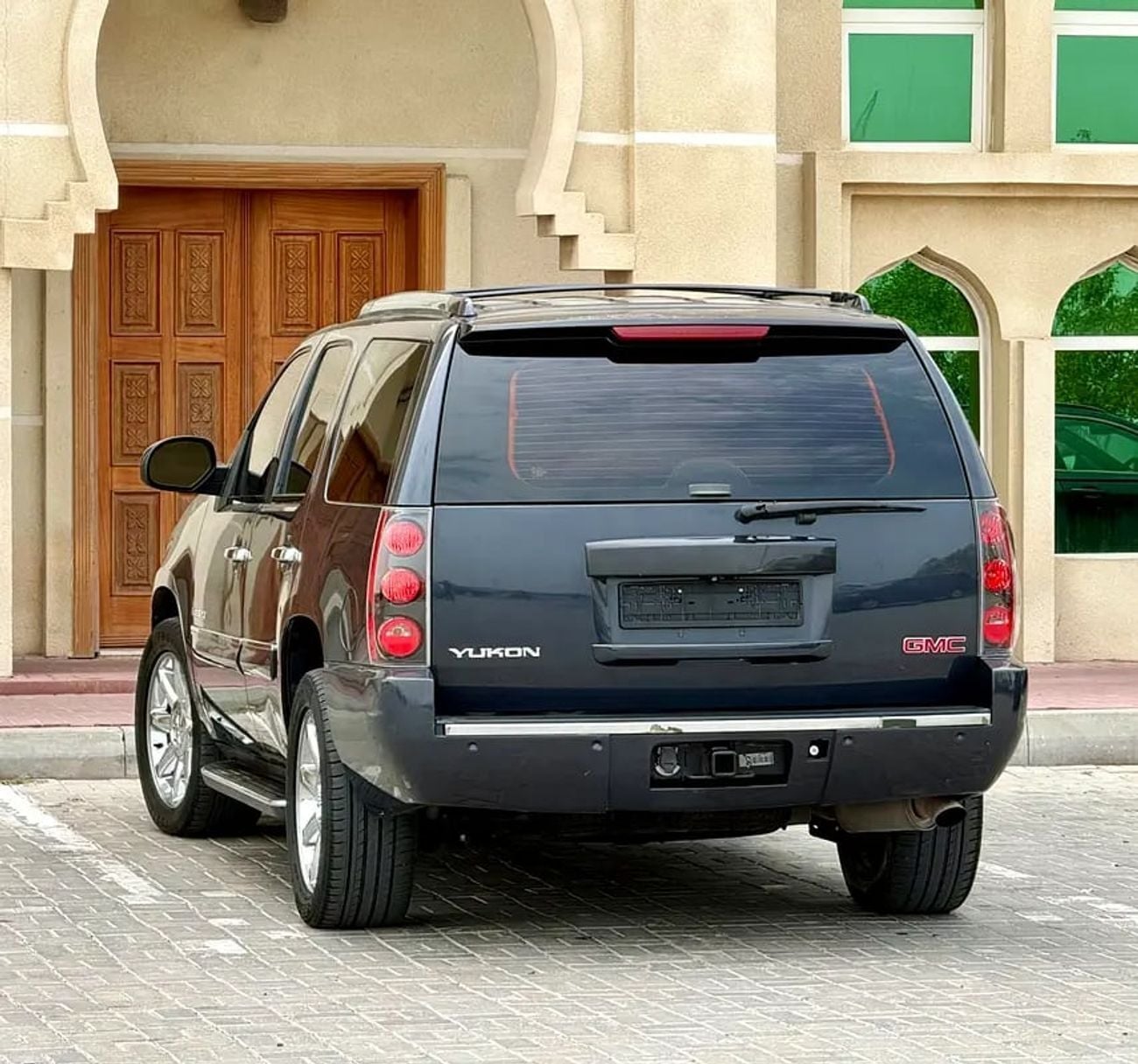 GMC Yukon DENALI جي ام سي يوكن دينالي خليجي Denali GCC Specs - Full Option