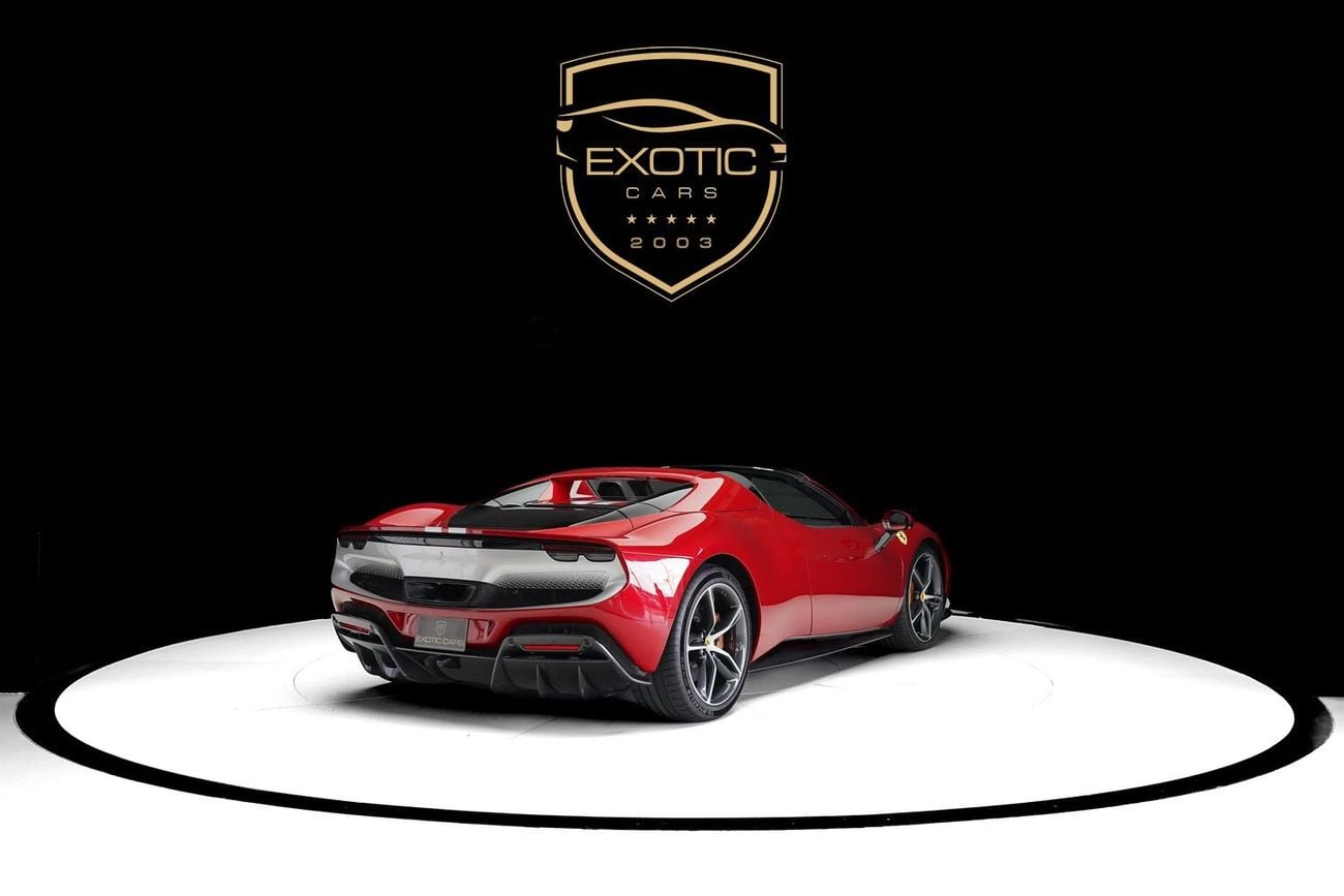 فيراري 296 GTS