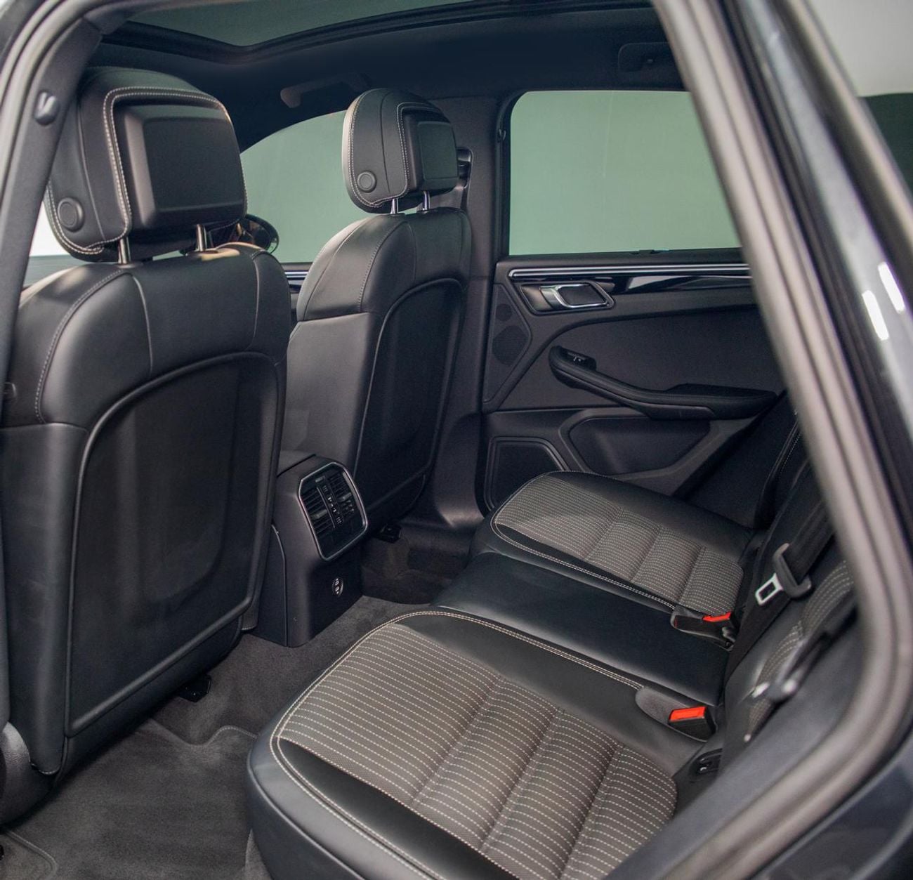 Porsche Macan STD