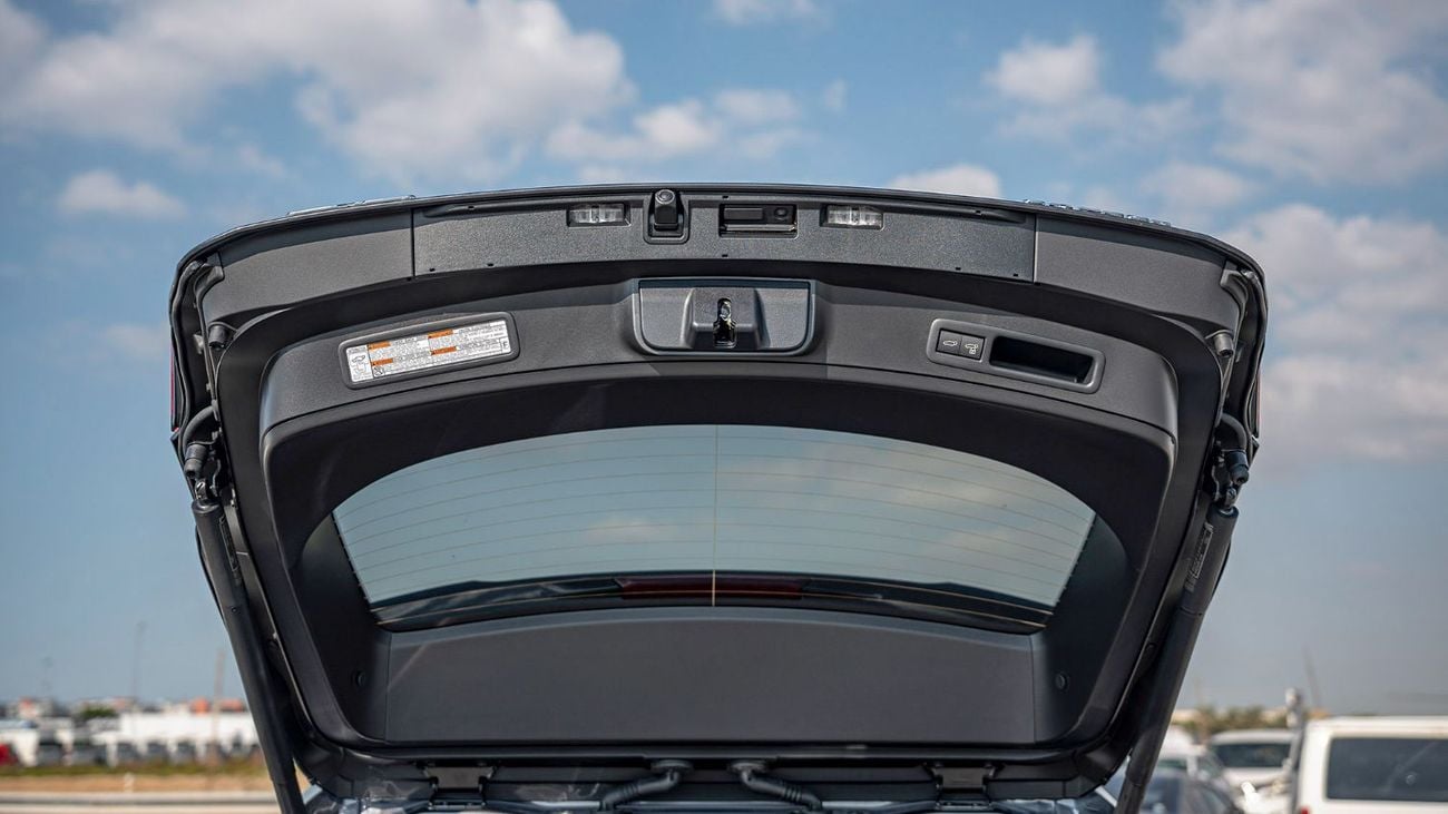 Lexus UX250h STD (NON GCC)LEXUS UX250H | 2-YEAR WARRANTY + SERVICE AVAILABLE | IN-HOUSE FINANCING | 0% DOWNPAYMEN