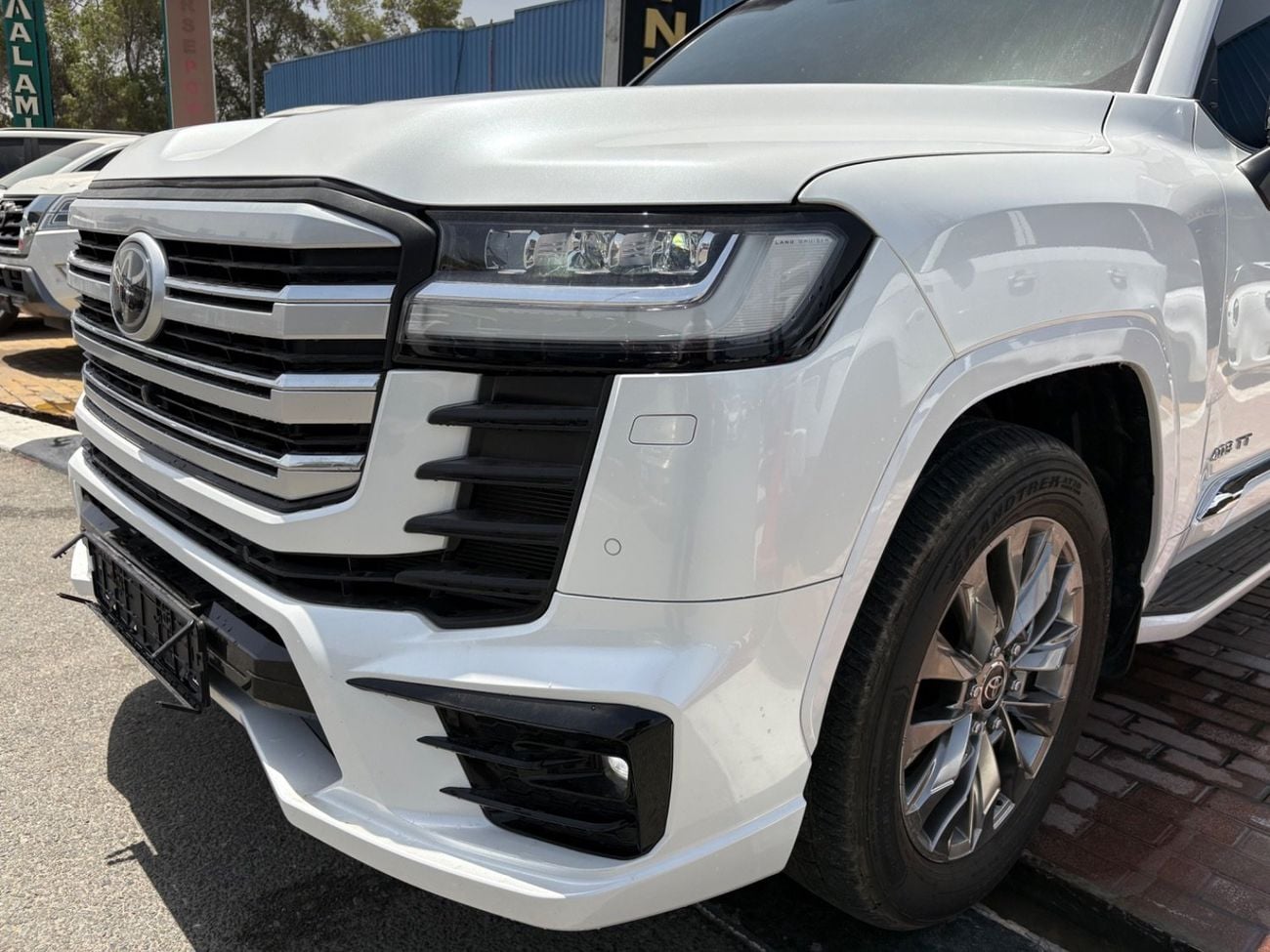 Toyota Land Cruiser VXR