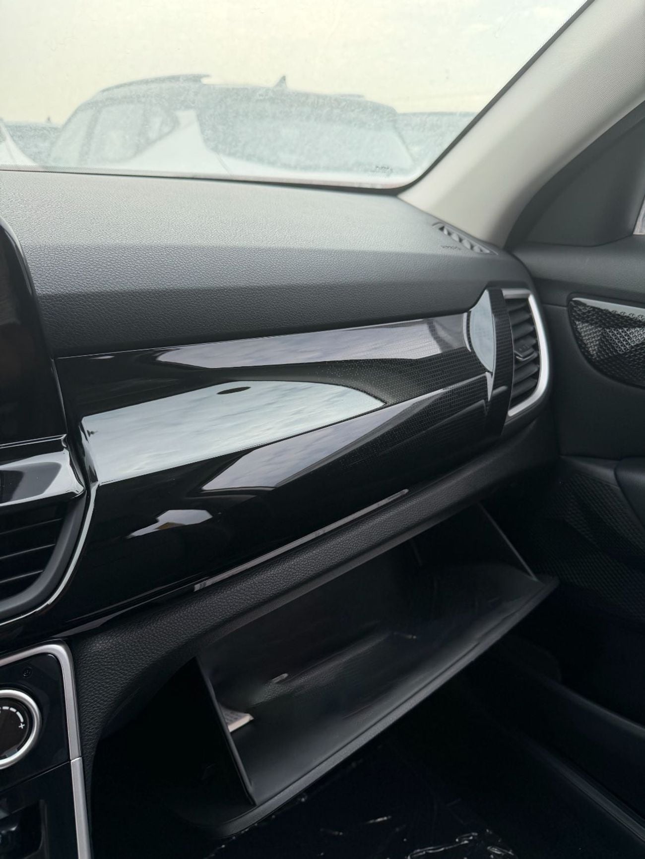 Kia Seltos LX STD 1.5L Luxury Comfort