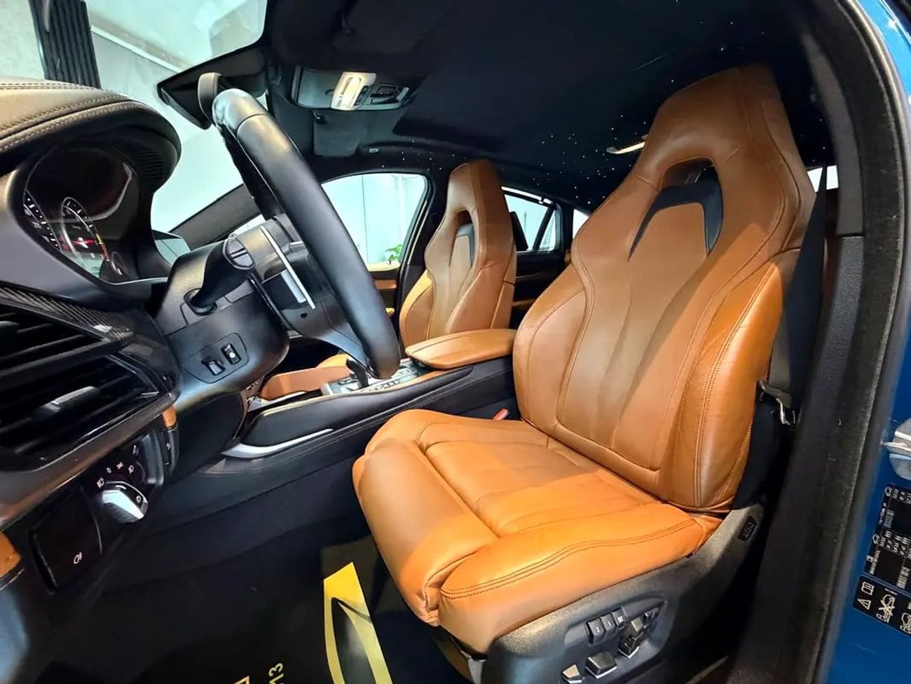 BMW X6 BEST X6M V8 // RADAR // NIGHT VISION // STAR ROOF TOP RANGE // ACCIDENT FREE // GCC // LOW MILES