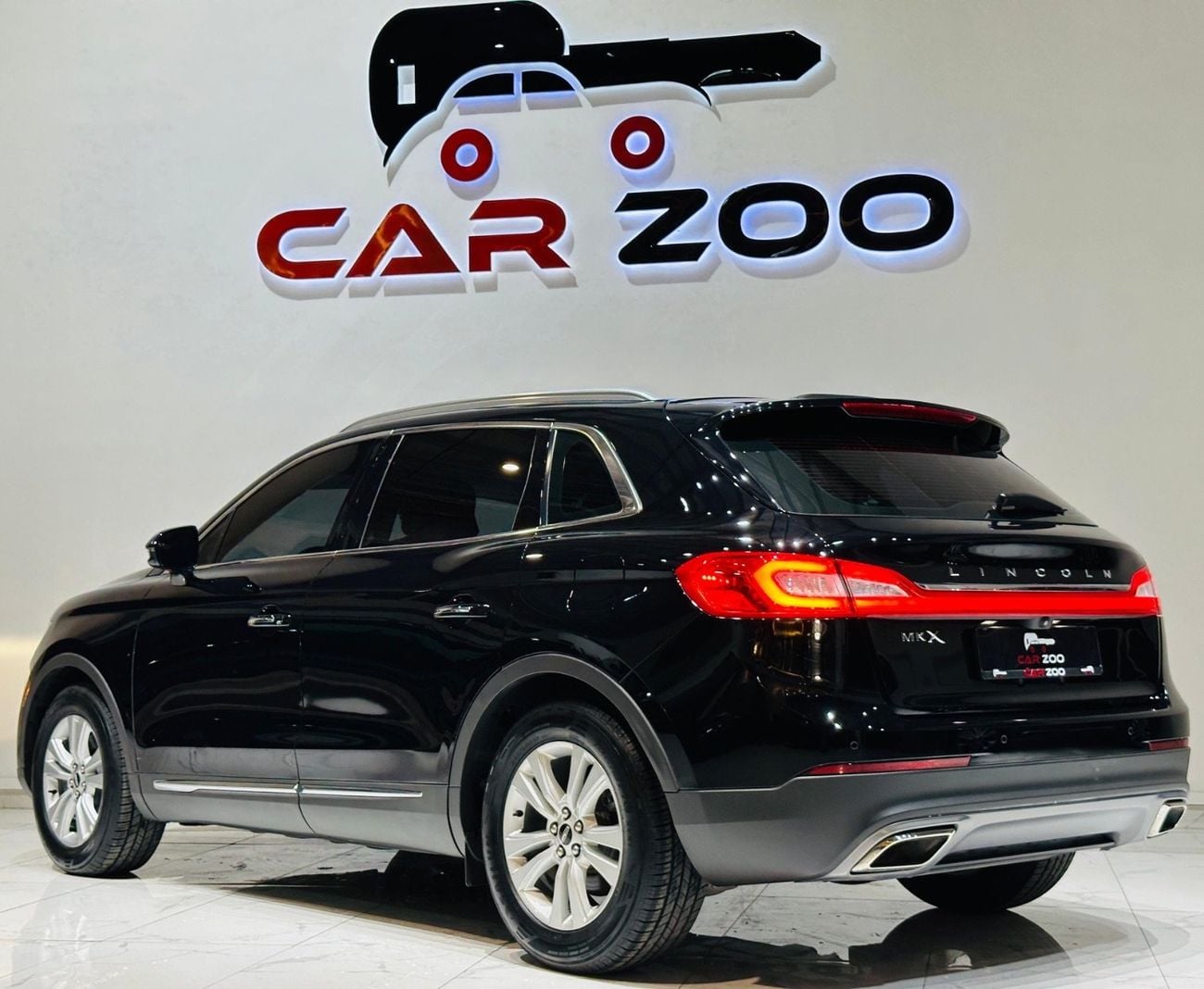 Lincoln MKX BASE