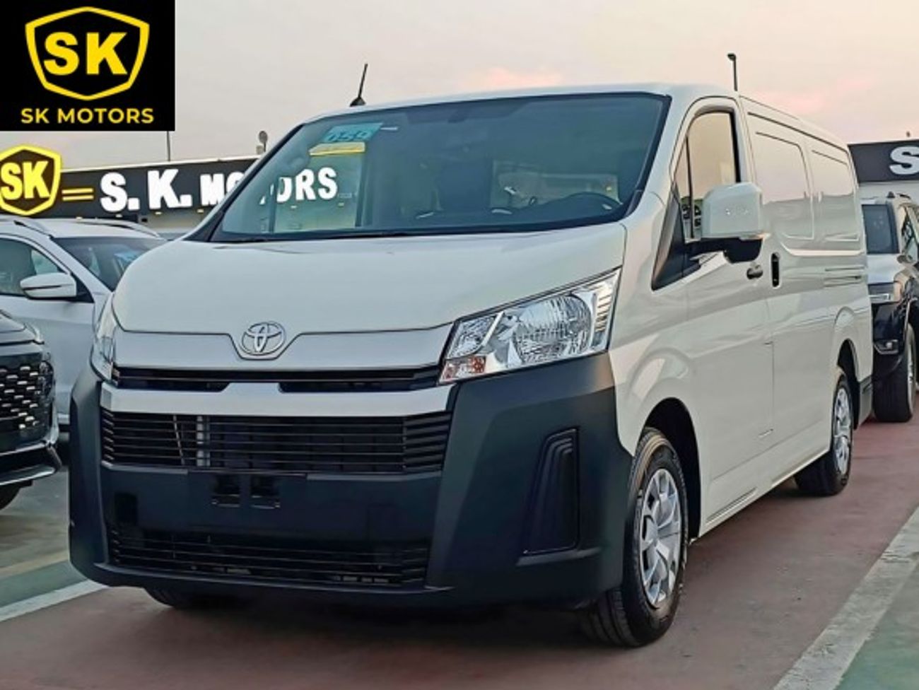 تويوتا هاياس Std Roof / Cargo Van / 3.5L V6  Petrol / MT / New Shape