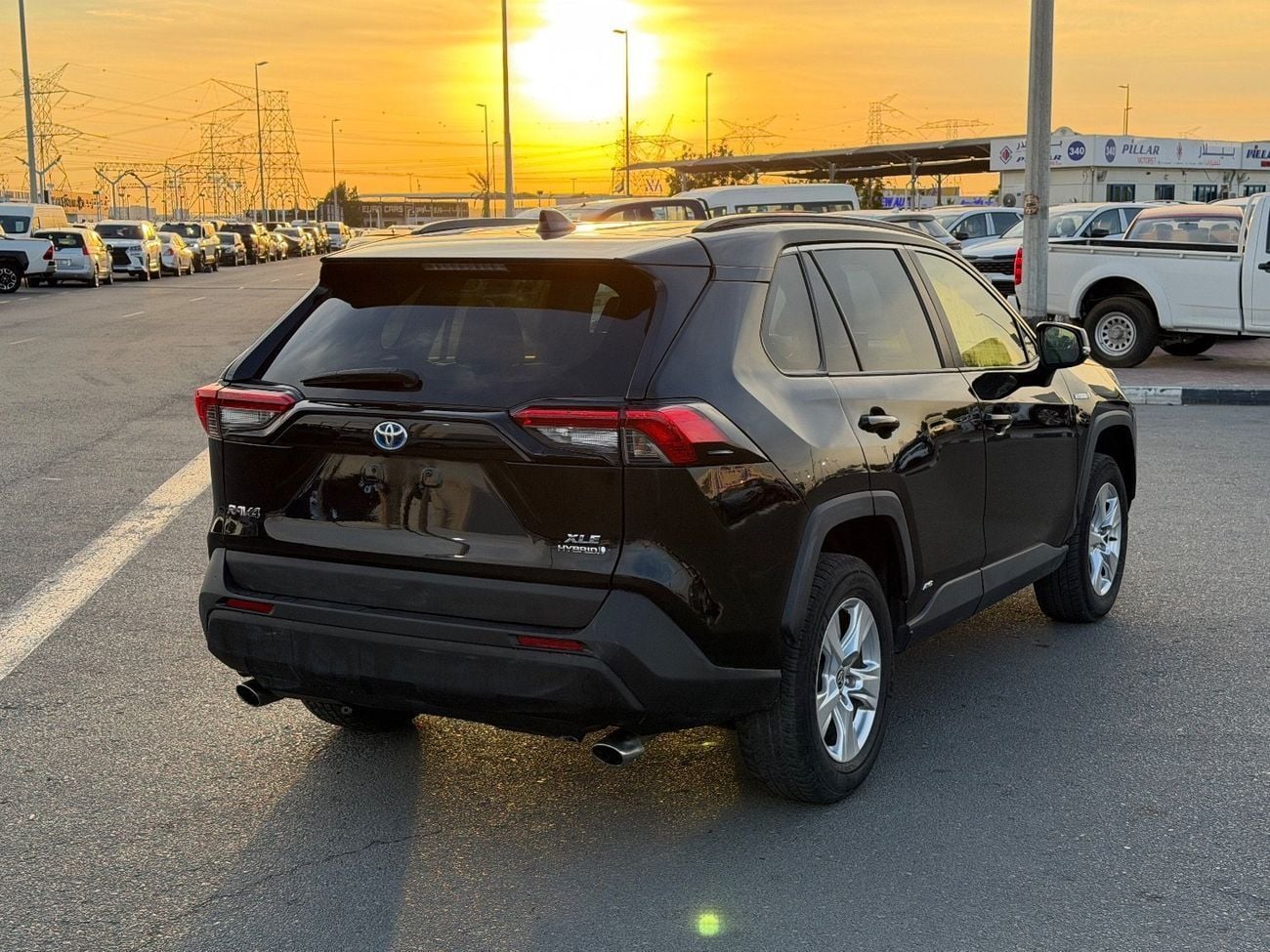 تويوتا راف ٤ XLE 2.5L