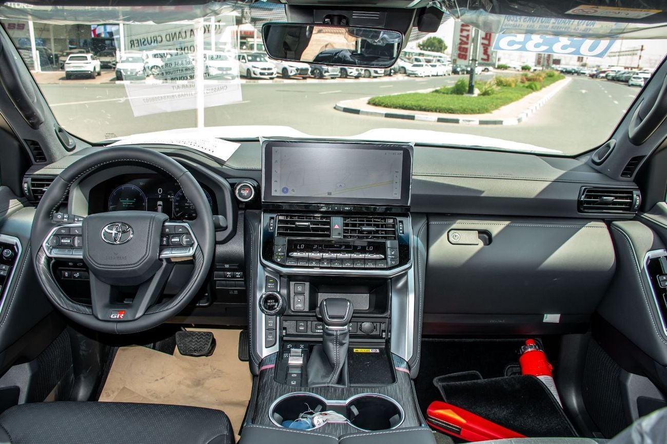 Toyota Land Cruiser GR-S 3.3L