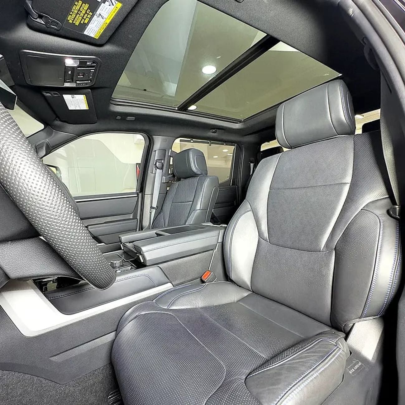 تويوتا تاندرا Crewmax Platinum 5.7L Platinum