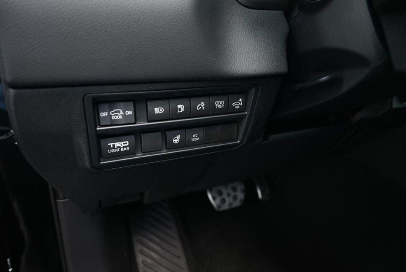 Toyota Sequoia 2025 MODEL TOYOTA SEQUOIA TRD PRO i-FORCE MAX HYBRID V6 3.5L TURBO 4WD 7-SEATER AUTOMATIC