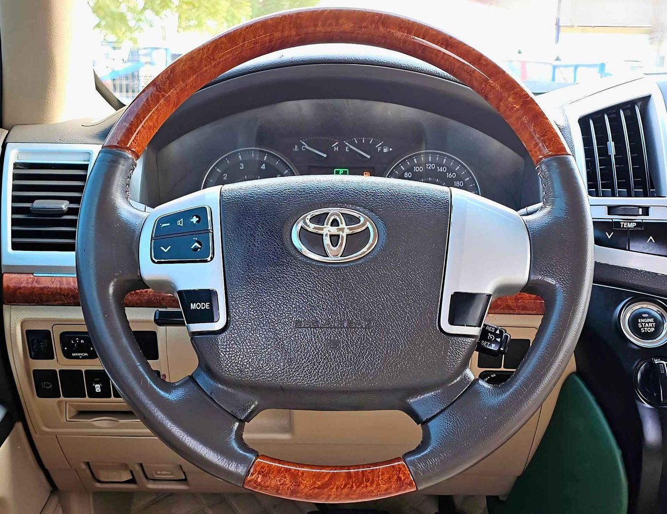 A Used Toyota Land Cruiser GR SPORT / V8 4.6L/ 2022 SHAPE/ A/T