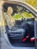 Toyota Land Cruiser GXR BASIC / 4.0L PETROL V6 / SUNROOF / LEATHER WITH DRIVER POWER SEAT (CODE # GXR4B)