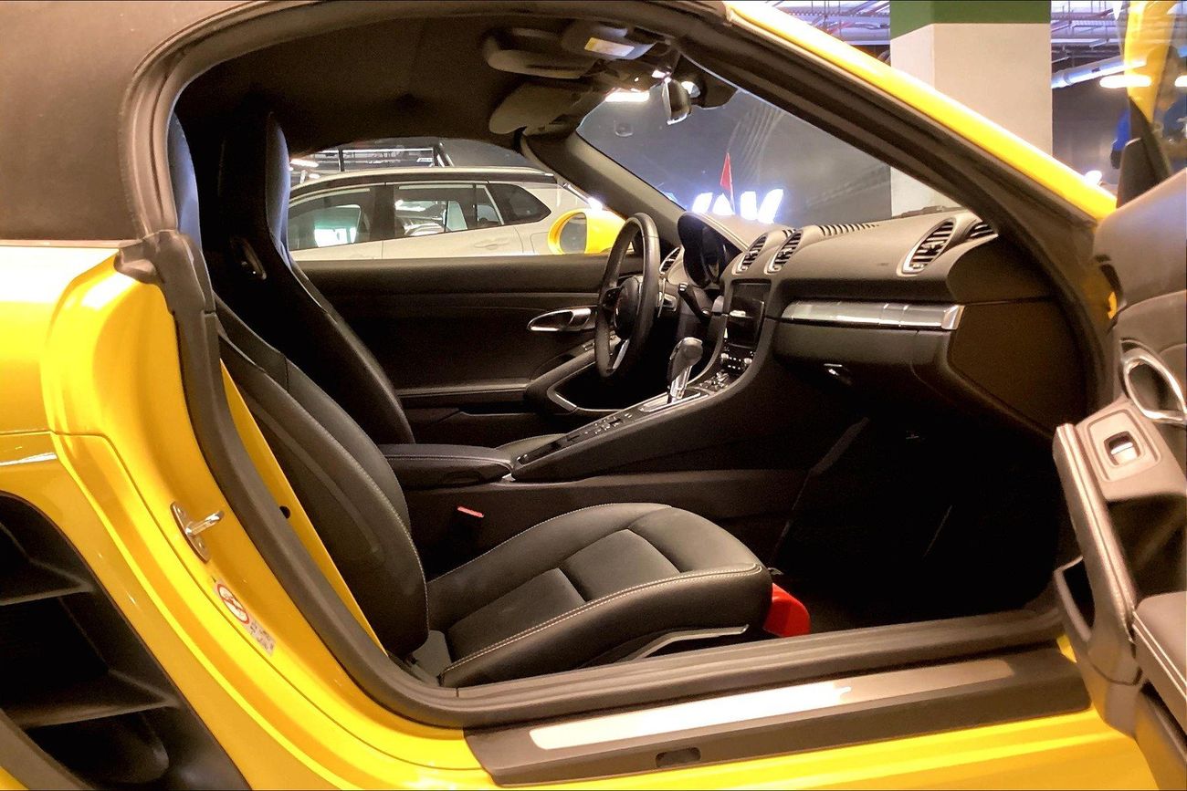 Porsche 718 Boxster Standard | upto AED 20,000 Ramadan Discount | Guaranteed Warranty | 0 Down Payment