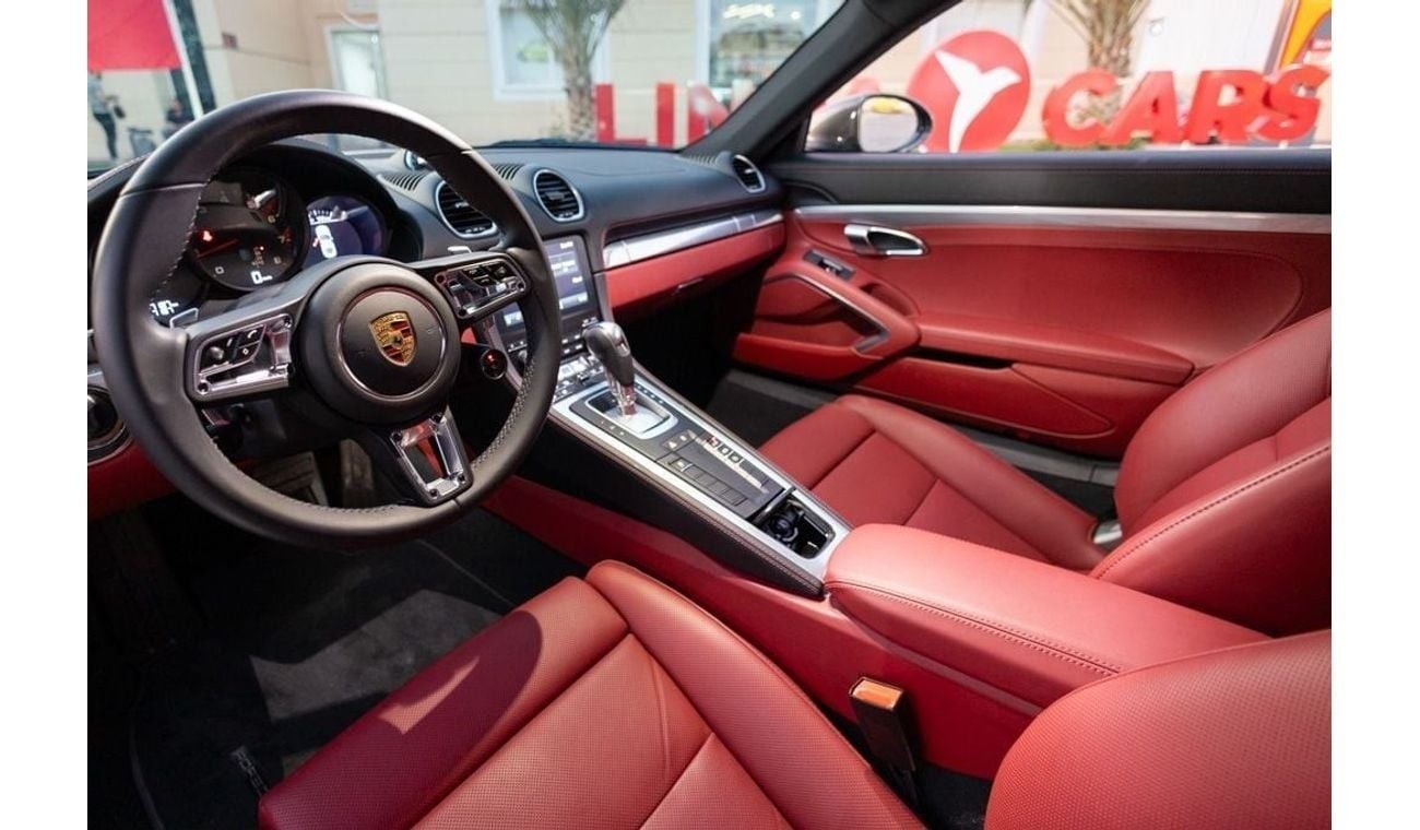 بورش كايمان 718 Porsche 718 Cayman Style Edition 2024 GCC under Agency Warranty with Flexible Down-Payment.