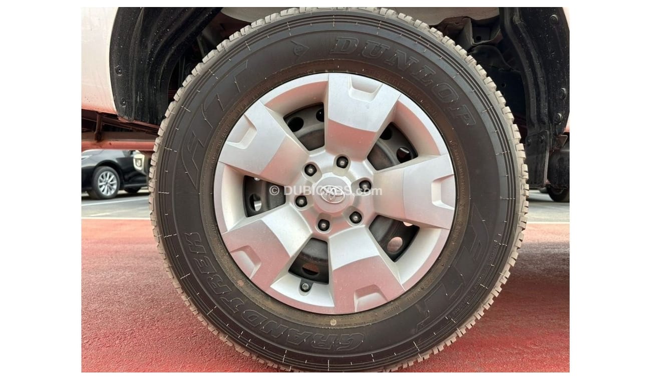 Toyota Hilux TOYOTA HILUX 2.4 AT DIFFLOCK WHITE 2023 * EXPORT ONLY *