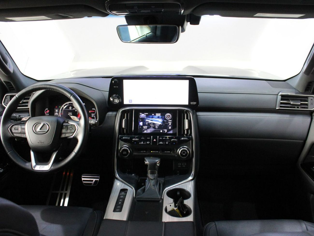 لكزس LX 600 F-Sport