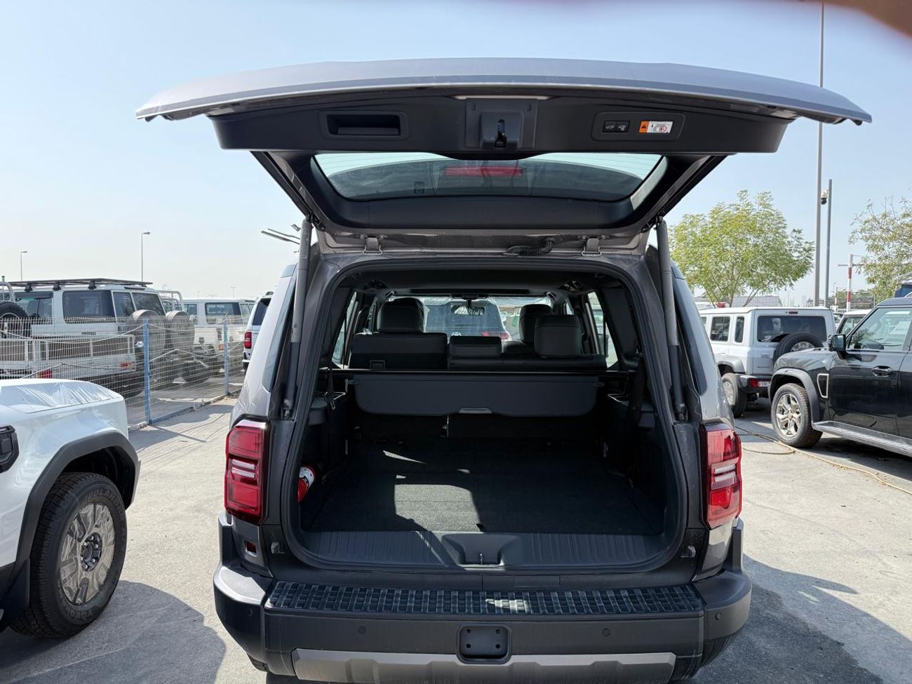 تويوتا برادو Adventure Mid 2.4L