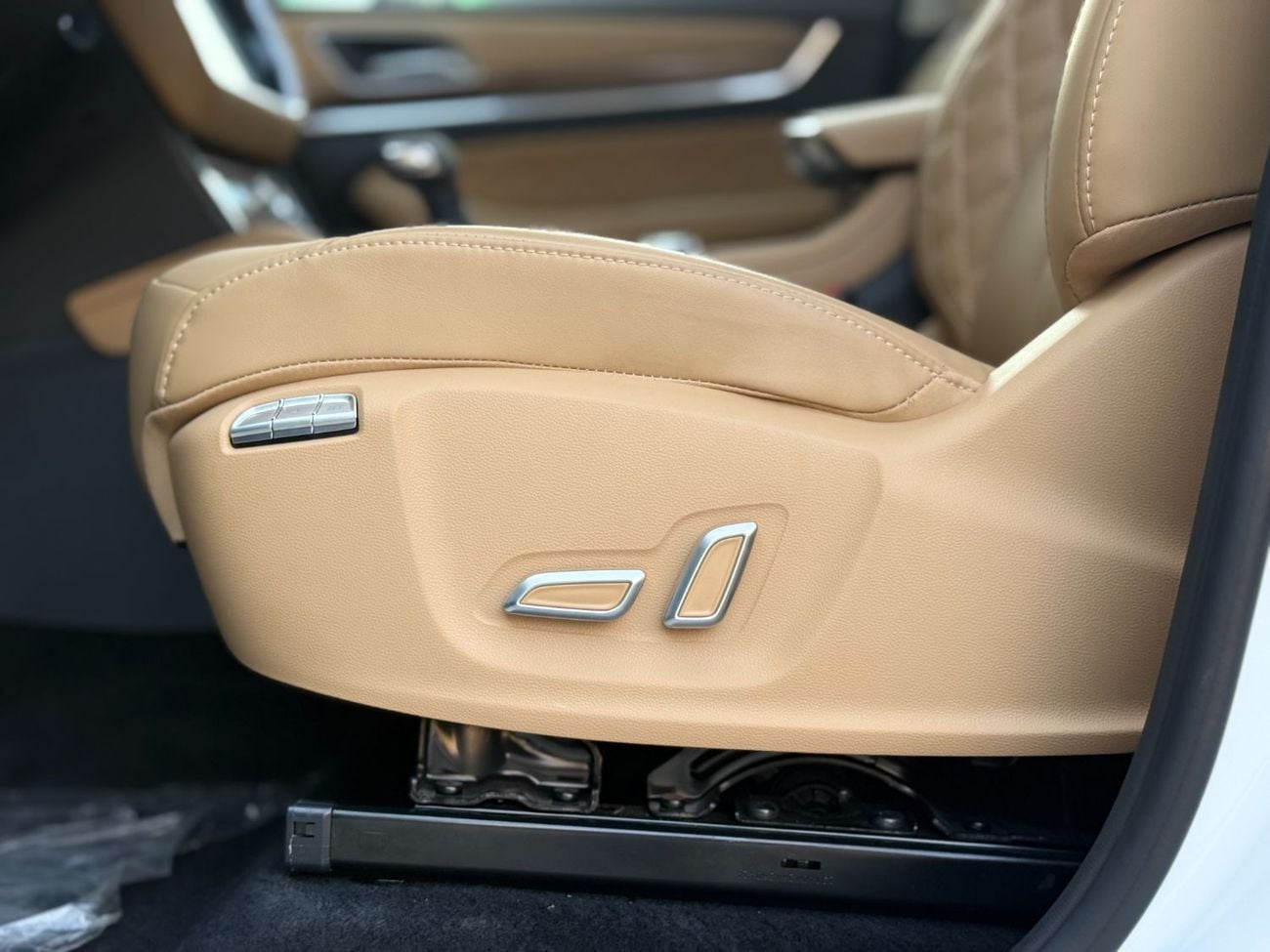 أم جي RX8 Luxury 2.0L