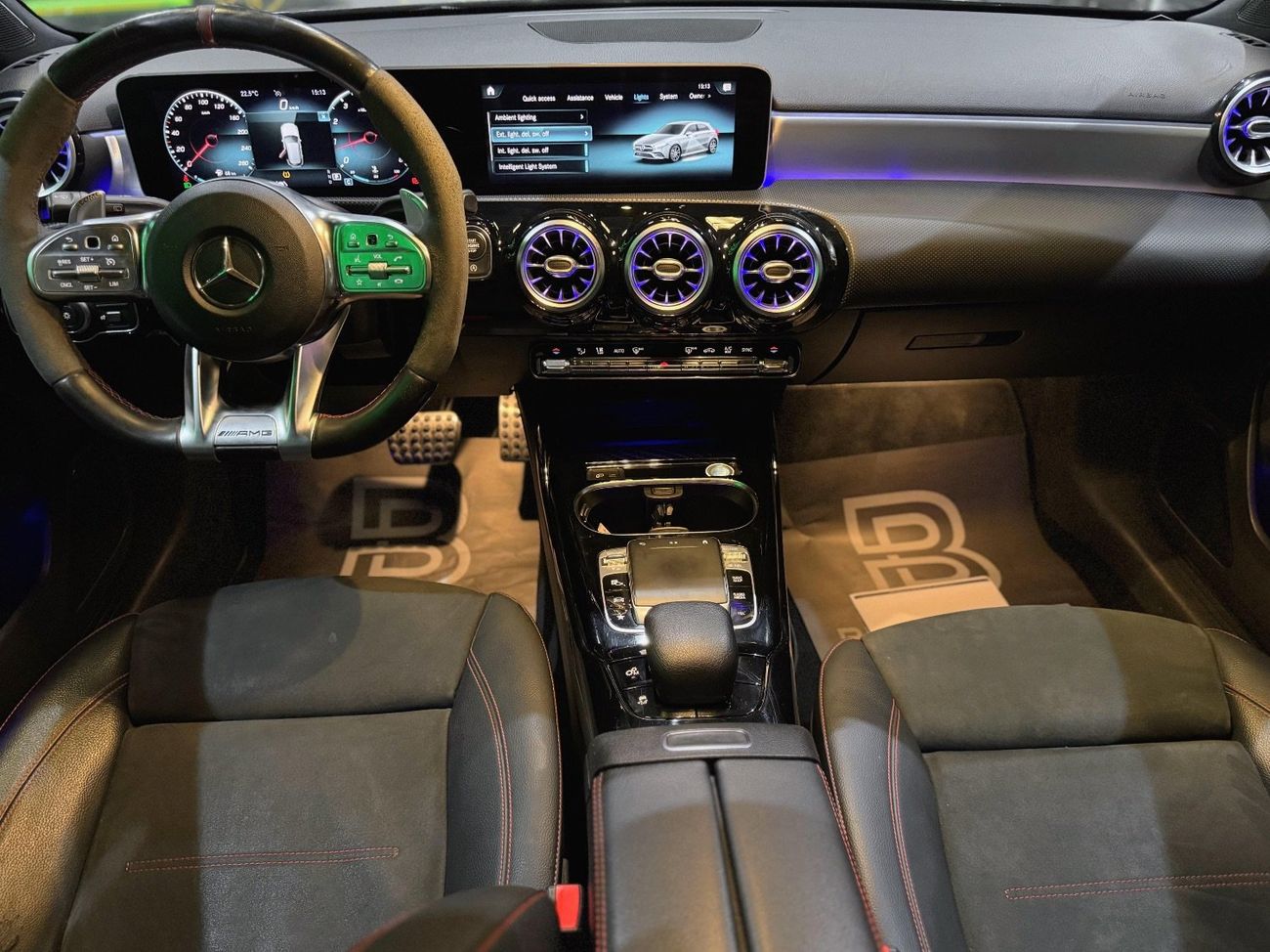 Mercedes-Benz A 35 AMG 4MATIC Hatchback MERCEDES-BENZ A35 AMG | 2020 | GCC | GOOD CONDITIONS