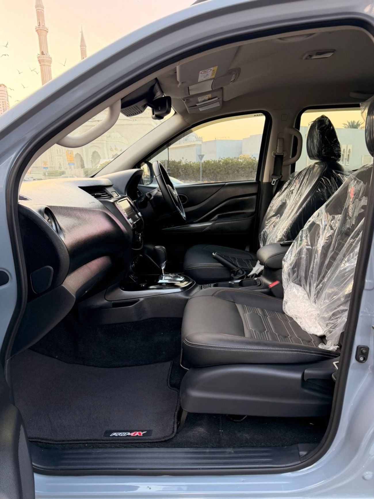 Nissan Navara PRO-4X Series 4 4×4  Exported from Australia Right Hand Drive