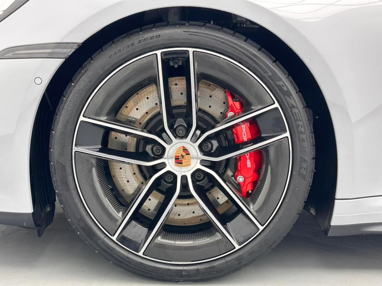 بورش 911 CARRERA GTS 2026 Porsche 911 Carrera GTS T-Hybrid, Brand New, Aerokit Carbon, 2028 Porsche Warranty, GCC