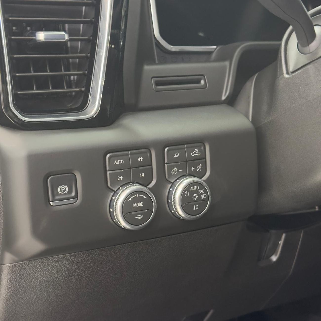 GMC Sierra GMC Sierra Denali 6.6L Duramax Diesel