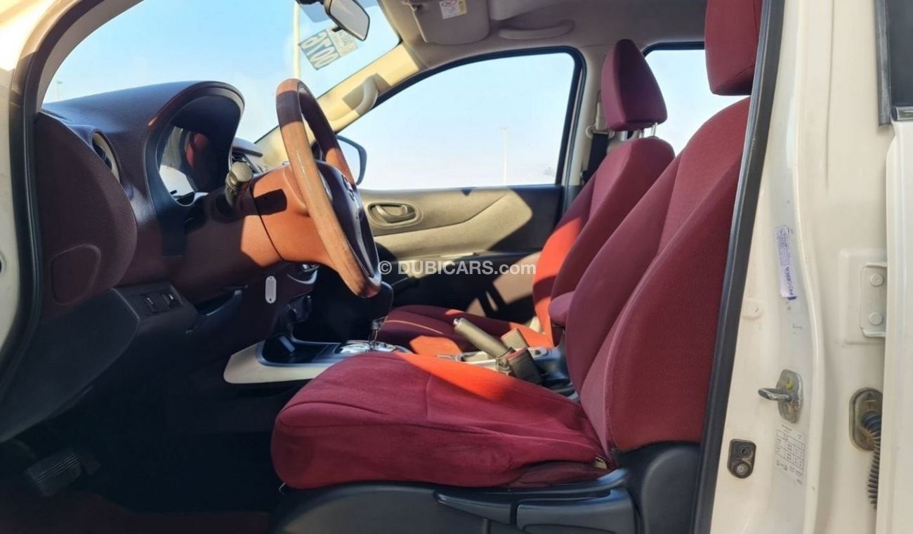 Nissan Navara Std SE 4x4 2017  Automatic GCC Perfect Condition
